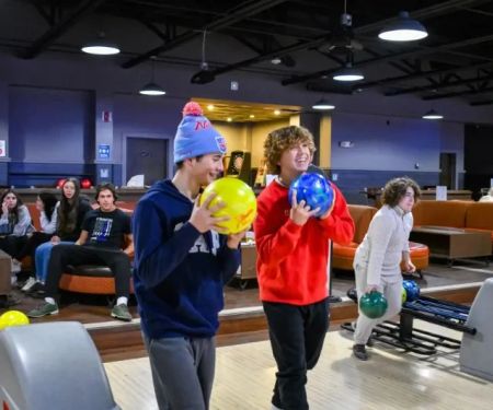 Affordable Bowling in Oakland for Weekend Fun: Tips and Top Spots