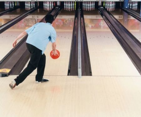 Best Bowling Techniques Used by Professional Players