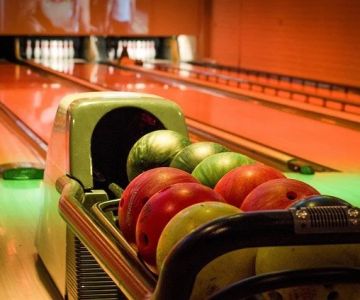 Cheap Bowling Near Me in Jacksonville with Deals and Discounts Guide