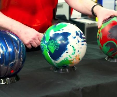 How to Select the Perfect Bowling Ball for Your Style