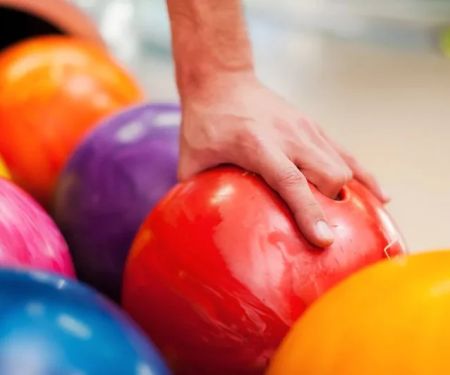 Best Bowling Balls for Beginners: Affordable High Performance