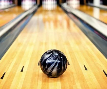 How to Aim in Bowling Using Arrows: Beginner Guide for Better Accuracy