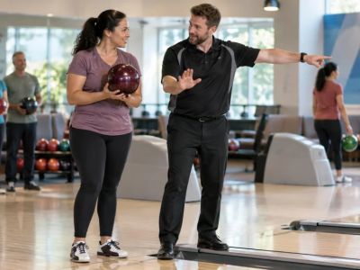 Bowling Shared-Space Signals: Direction, Pause, and Passing