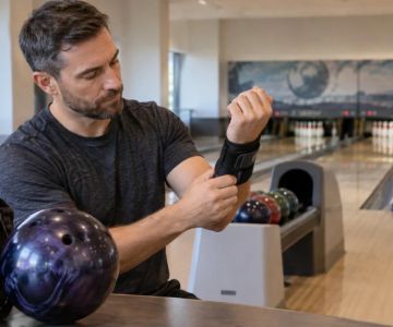 Bowling Wrist Support Fit: Position, Comfort, and Rules